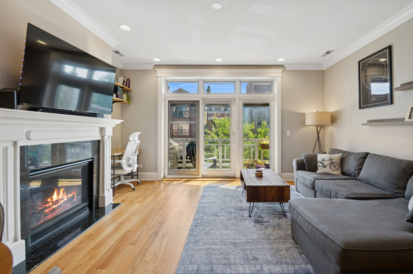 2250 W Foster Avenue 2E