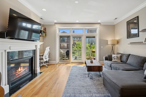 Tiny photo for 2250 W Foster Avenue #2E, Chicago, IL 60625 (MLS # 12466081)