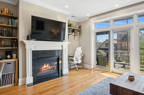 Tiny photo for 2250 W Foster Avenue #2E, Chicago, IL 60625 (MLS # 12466081)