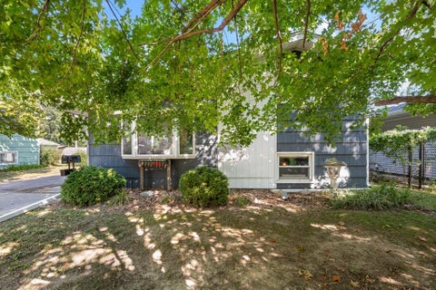 Tiny photo for 2343 46th Street Court, Rock Island, IL 61201 (MLS # 12747134)