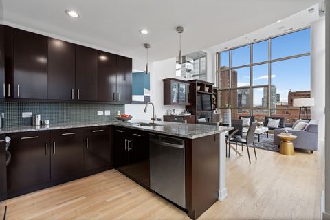 Tiny photo for 150 W Superior Street #1002, Chicago, IL 60654 (MLS # 12597474)