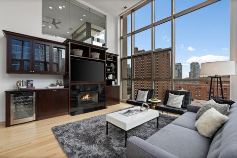 Tiny photo for 150 W Superior Street #1002, Chicago, IL 60654 (MLS # 12597474)
