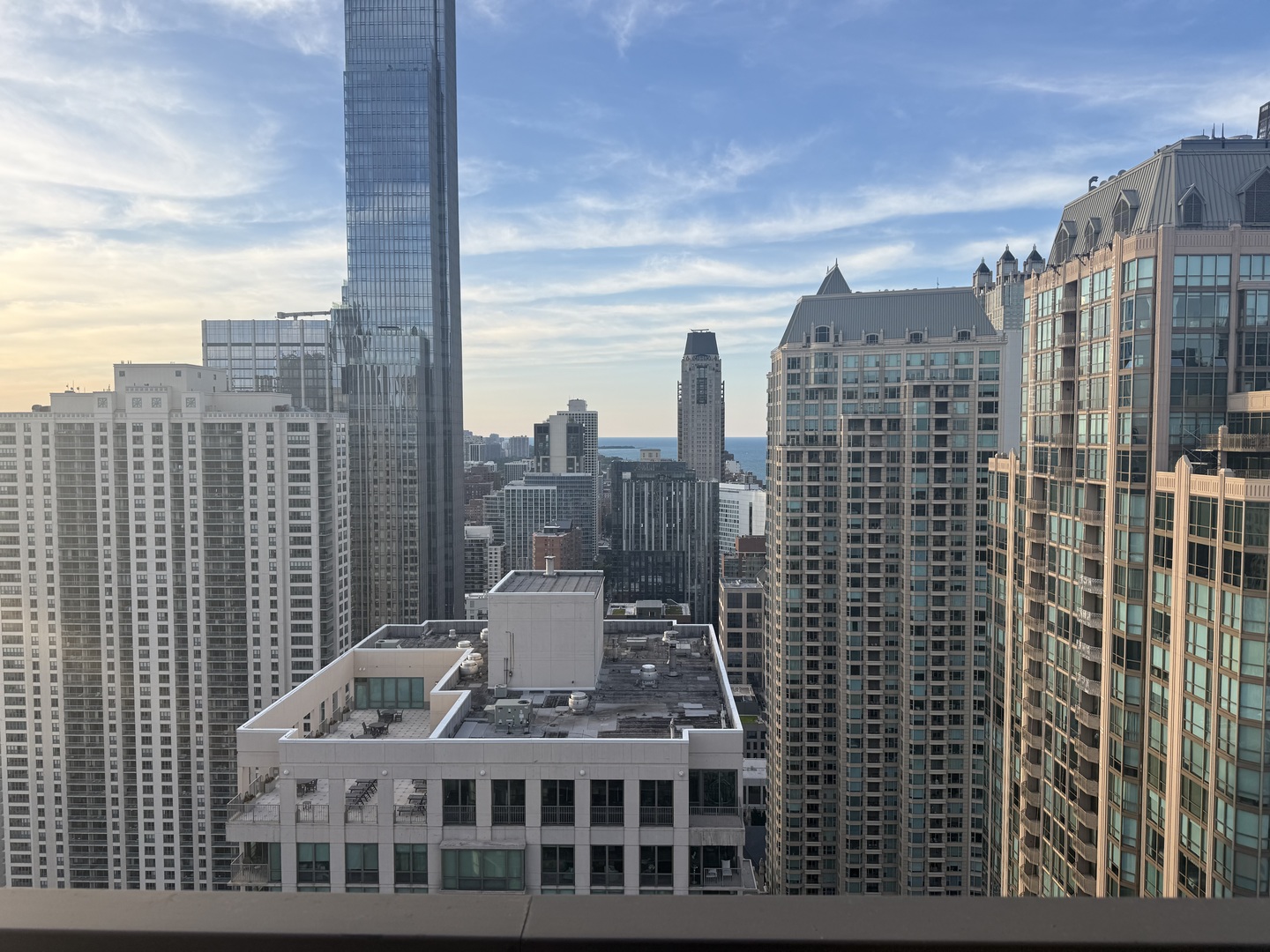 10 E Ontario Street 5007