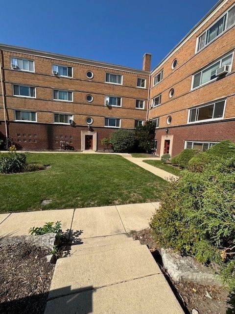 Tiny photo for 1106 N Harlem Avenue #2, River Forest, IL 60305 (MLS # 12464853)