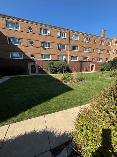 Tiny photo for 1106 N Harlem Avenue #2, River Forest, IL 60305 (MLS # 12464853)