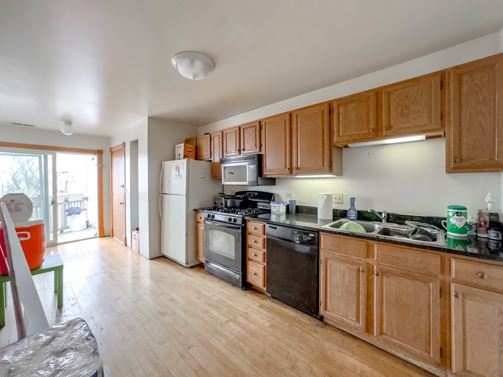 6711 N SHERIDAN Road 3N