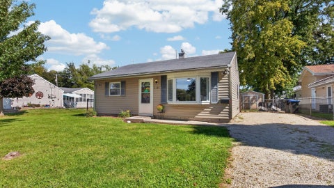 Tiny photo for 1121 N State Street, Bloomington, IL 61701 (MLS # 12770002)