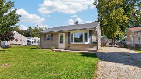 Tiny photo for 1121 N State Street, Bloomington, IL 61701 (MLS # 12770002)