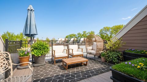 Tiny photo for 3024 W Newport Avenue, Chicago, IL 60618 (MLS # 12590314)