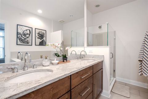 Tiny photo for 3024 W Newport Avenue, Chicago, IL 60618 (MLS # 12590314)