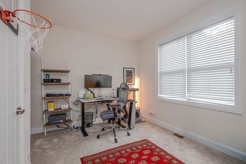 Tiny photo for 3024 W Newport Avenue, Chicago, IL 60618 (MLS # 12590314)
