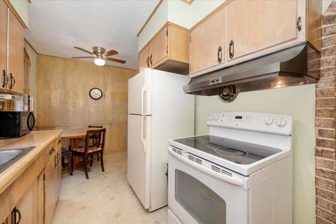 Tiny photo for 2618 Hawthorne Street, Franklin Park, IL 60131 (MLS # 12513529)