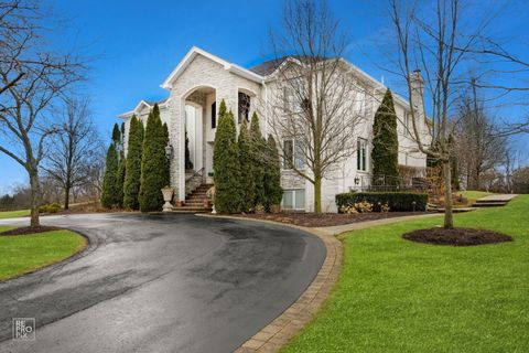 Photo of 14800 108th Avenue, Orland Park, IL 60467 (MLS # 12596363)