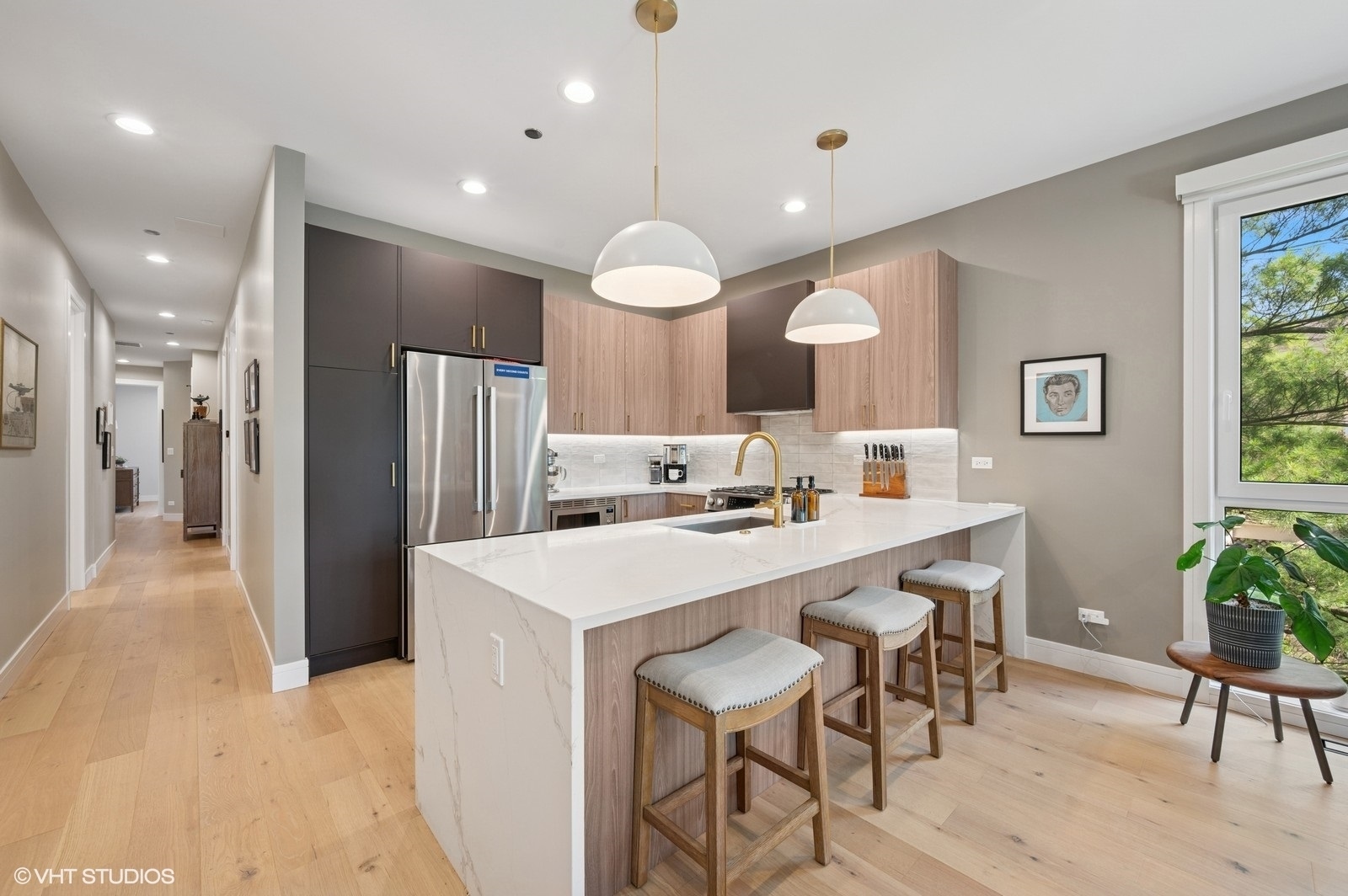 4932 N Kenmore Avenue 2N