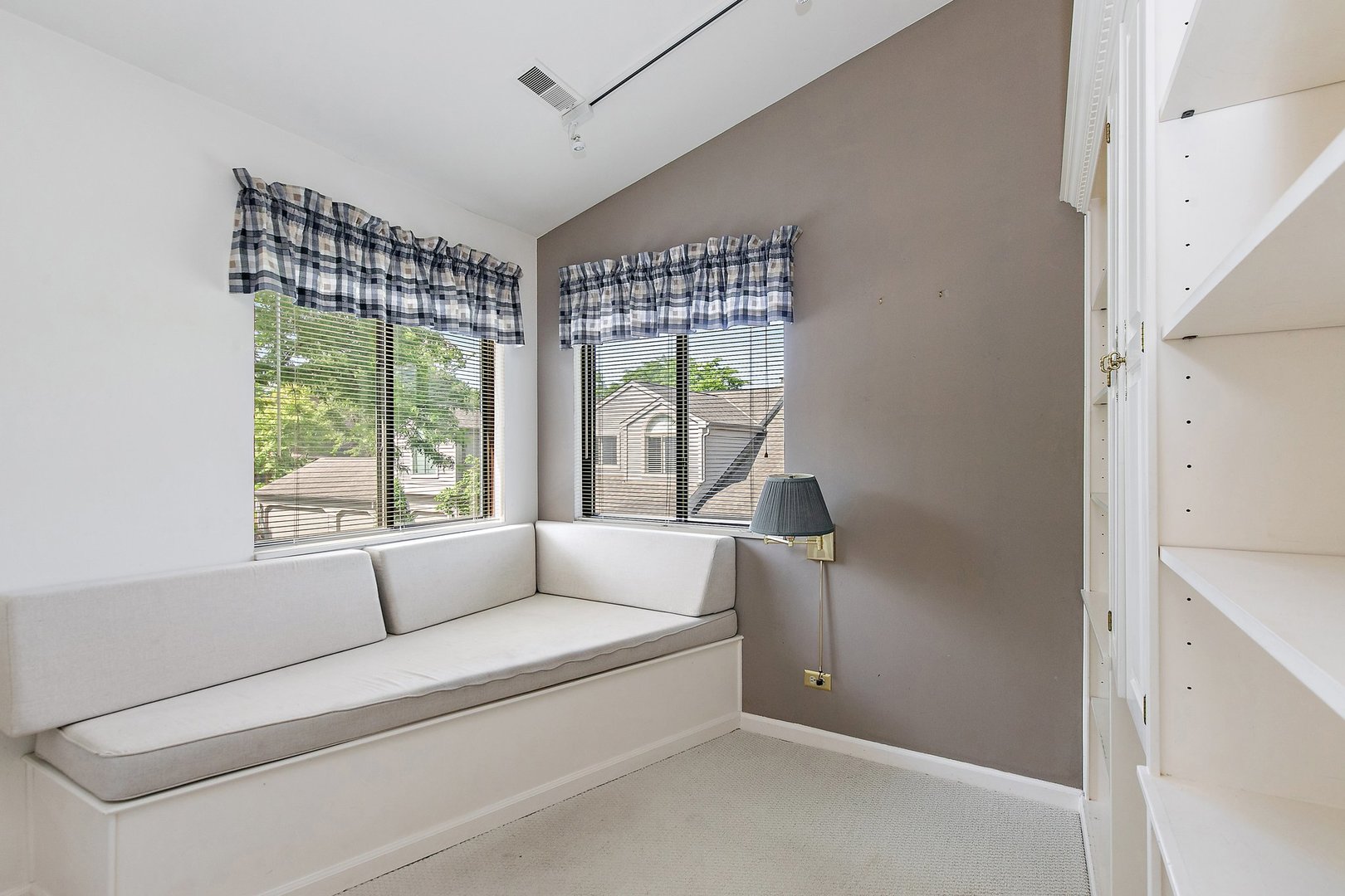 966 Shoreline Road 0