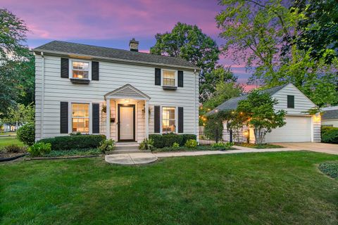Photo of 420 Gray Street, St. Charles, IL 60174 (MLS # 12472716) Photo of 420 Gray Street, St. Charles, IL 60174 (MLS # 12472716)