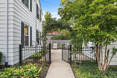Tiny photo for 420 Gray Street, St. Charles, IL 60174 (MLS # 12472716)