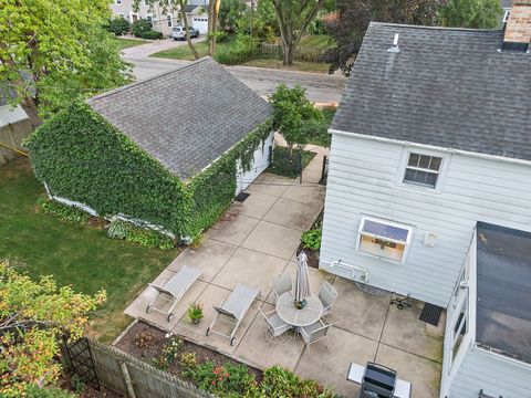 Tiny photo for 420 Gray Street, St. Charles, IL 60174 (MLS # 12472716)