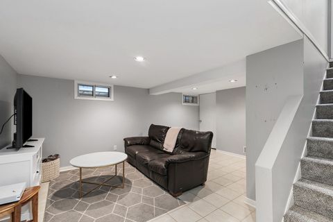 Tiny photo for 420 Gray Street, St. Charles, IL 60174 (MLS # 12472716)