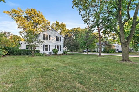 Tiny photo for 420 Gray Street, St. Charles, IL 60174 (MLS # 12472716)