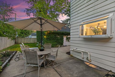 Tiny photo for 420 Gray Street, St. Charles, IL 60174 (MLS # 12472716)
