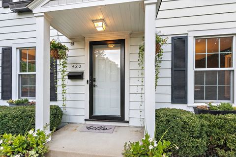 Tiny photo for 420 Gray Street, St. Charles, IL 60174 (MLS # 12472716)