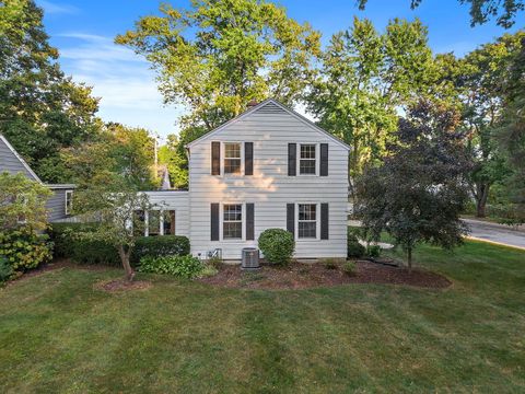 Tiny photo for 420 Gray Street, St. Charles, IL 60174 (MLS # 12472716)
