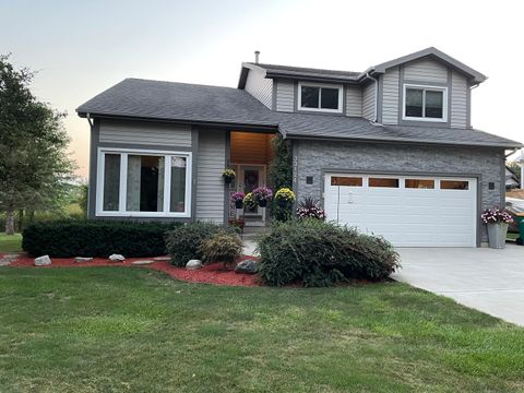 Tiny photo for 33124 N Shannon Drive, Grayslake, IL 60030 (MLS # 12608319)
