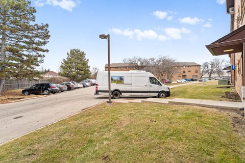 Tiny photo for 730 N Briar Hill Lane #1, Addison, IL 60101 (MLS # 12575768)