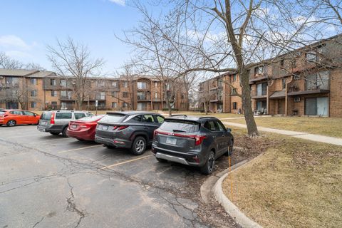 Tiny photo for 730 N Briar Hill Lane #1, Addison, IL 60101 (MLS # 12575768)