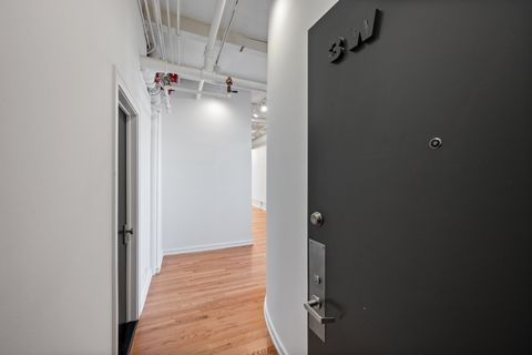 Tiny photo for 900 W JACKSON Boulevard #3W, Chicago, IL 60607 (MLS # 12605754)