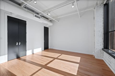 Tiny photo for 900 W JACKSON Boulevard #3W, Chicago, IL 60607 (MLS # 12605754)