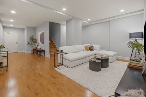 Tiny photo for 850 N Lake Shore Drive #201, Chicago, IL 60611 (MLS # 12501731)