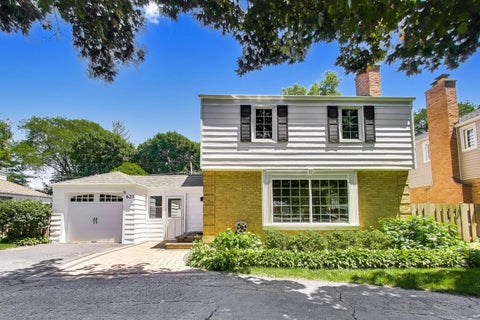 Tiny photo for 623 S Arlington Heights Road, Arlington Heights, IL 60005 (MLS # 12774851)