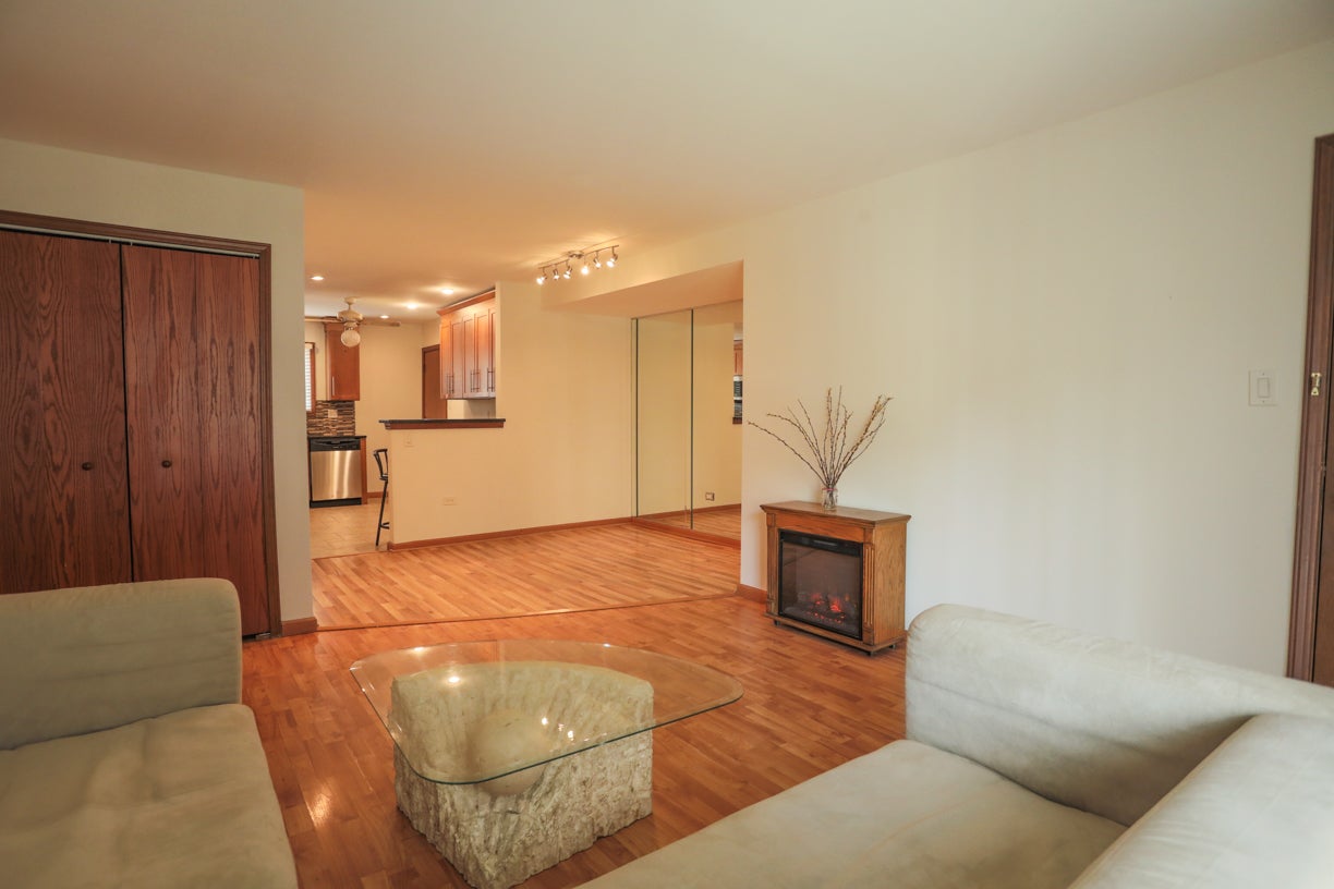 7218 W Wrightwood Avenue 107