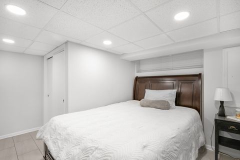 Tiny photo for 124 W Old Elm Road, Lake Forest, IL 60045 (MLS # 12514903)