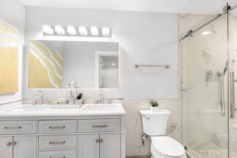 Tiny photo for 124 W Old Elm Road, Lake Forest, IL 60045 (MLS # 12514903)