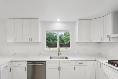 Tiny photo for 23 Oak Lawn Avenue, Yorkville, IL 60560 (MLS # 12446230)