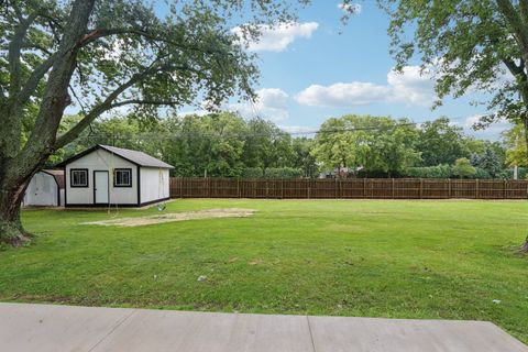 Tiny photo for 23 Oak Lawn Avenue, Yorkville, IL 60560 (MLS # 12446230)