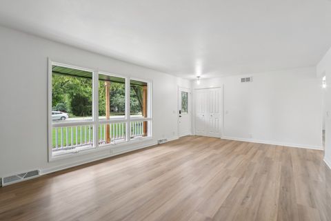 Tiny photo for 23 Oak Lawn Avenue, Yorkville, IL 60560 (MLS # 12446230)