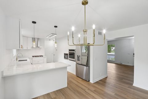 Tiny photo for 23 Oak Lawn Avenue, Yorkville, IL 60560 (MLS # 12446230)