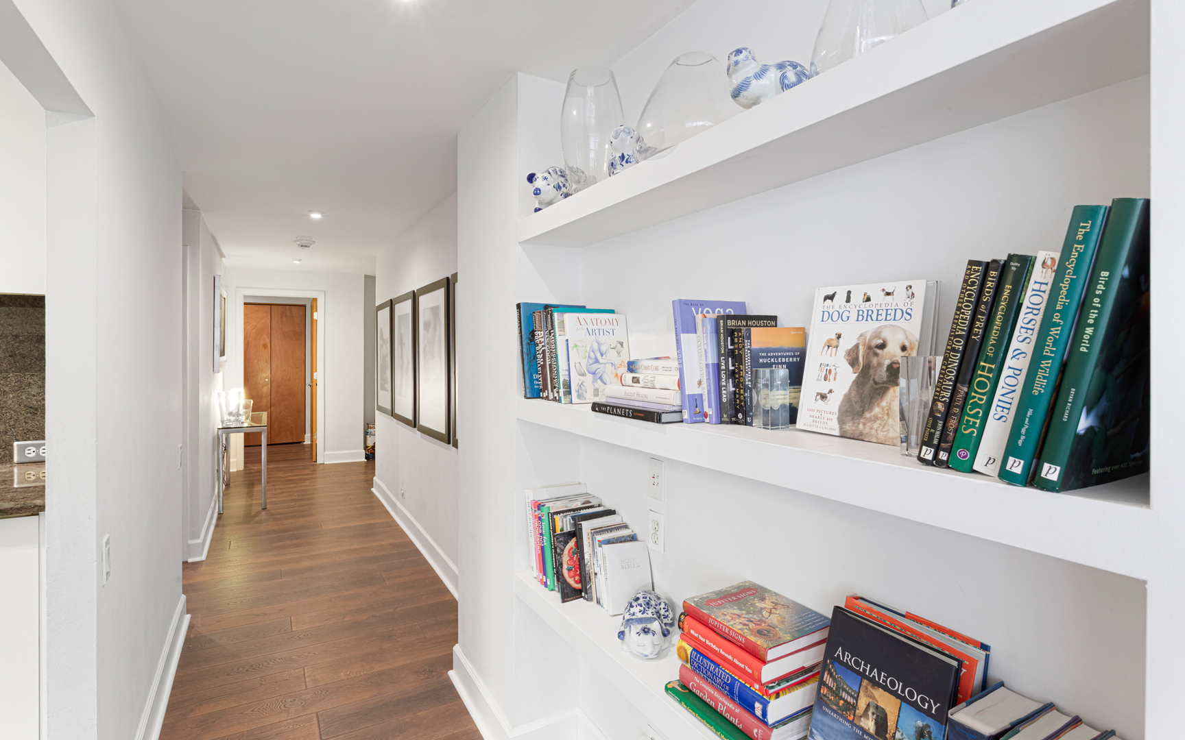 110 E Delaware Place 401