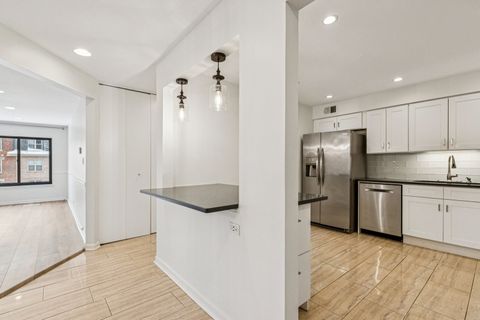 Tiny photo for 835 JUDSON Avenue #305, Evanston, IL 60202 (MLS # 12526646)