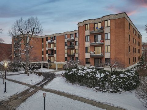 Photo of 835 JUDSON Avenue #305, Evanston, IL 60202 (MLS # 12526646)