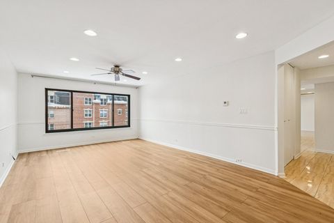 Tiny photo for 835 JUDSON Avenue #305, Evanston, IL 60202 (MLS # 12526646)