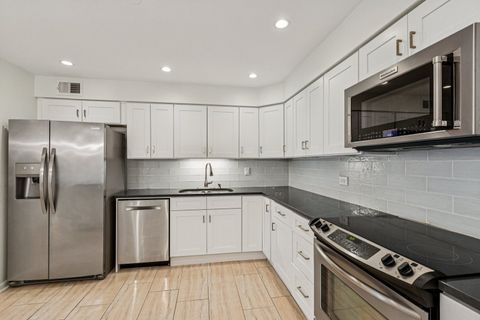 Tiny photo for 835 JUDSON Avenue #305, Evanston, IL 60202 (MLS # 12526646)