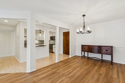 Tiny photo for 835 JUDSON Avenue #305, Evanston, IL 60202 (MLS # 12526646)