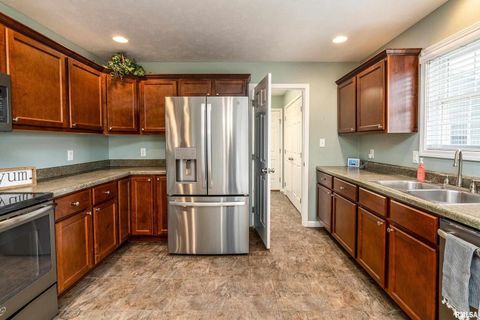 Tiny photo for 1101 CALIFORNIA Street, Carterville, IL 62918 (MLS # EB460810)