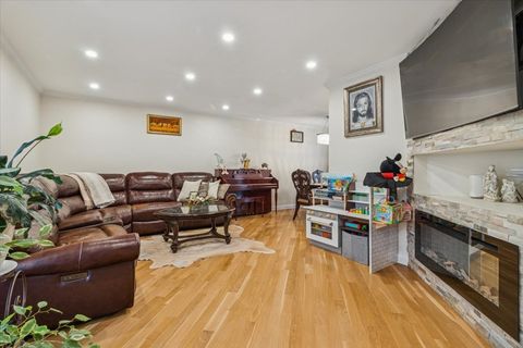 Tiny photo for 705 Lakeside Cir Drive, Wheeling, IL 60090 (MLS # 12501370)