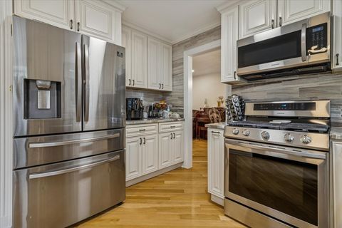 Tiny photo for 705 Lakeside Cir Drive, Wheeling, IL 60090 (MLS # 12501370)